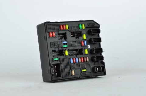Elektronik Bağlantı Ünitesi Upc Sigorta Kutusu Megane 3 Fluence 284B69159R 284B60738R 284B62633R 284B66640R