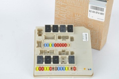Sigorta Kutusu Upc Clio 3 Modus 8200674661 8200233293 8200456181